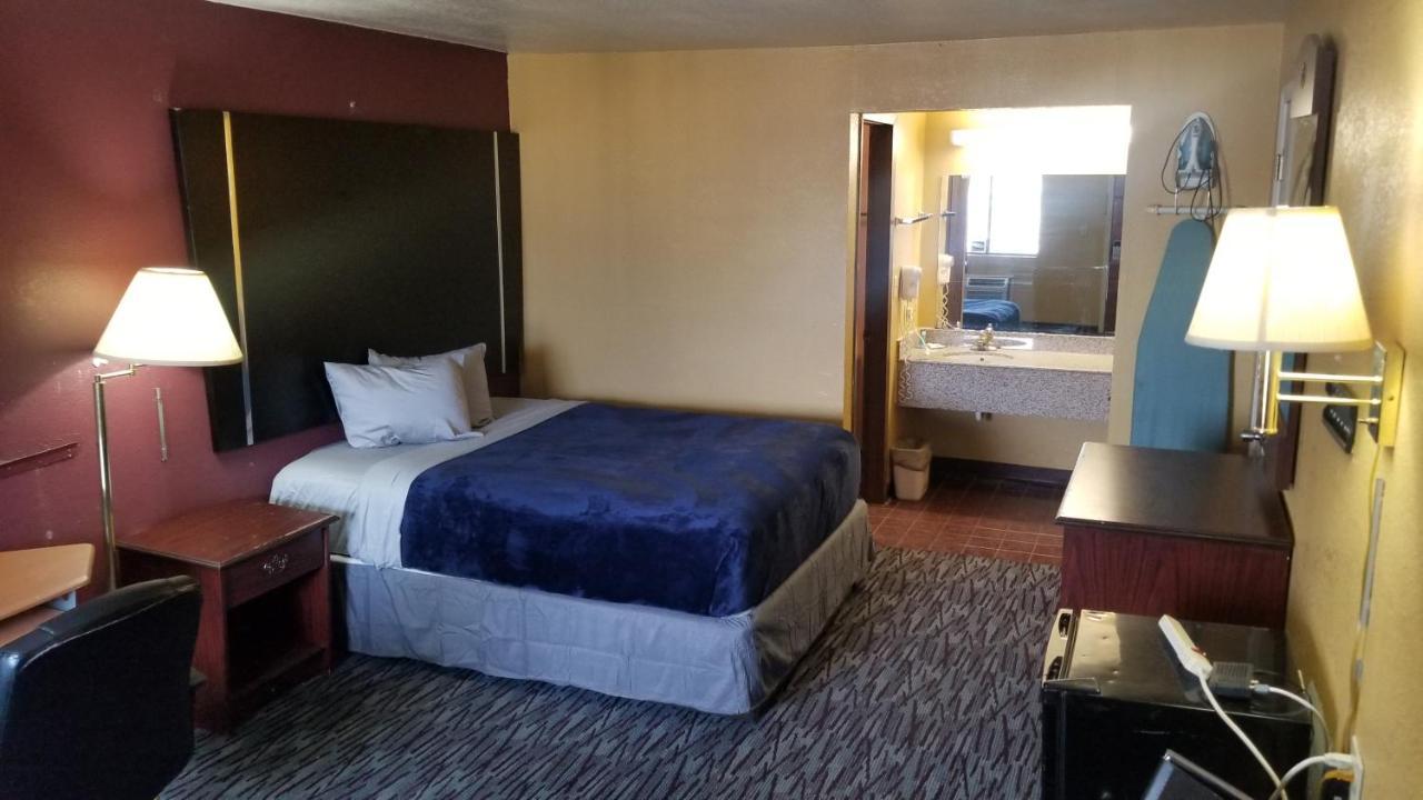 Hotel Executive *